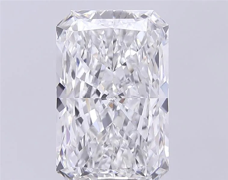 6.02ct Radiant Lab Grown Diamond (Colour E, Clarity VVS2, IGI Certified)